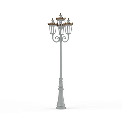 четырехрожковый уличный фонарь светло-серого цвета в классическом стиле