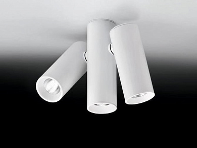 регулируемый светодиодный прожектор с цилиндрическим корпусом и диммером