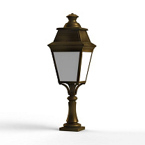 Avenue 3 N° 5; Opal PMMA Built-in LED 3000°K warm white 35W; Gold patina