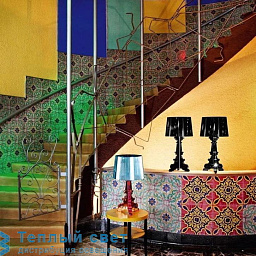 09072X3 Kartell Bourgie настольный светильник с голубым абажуром и прозрачным основанием