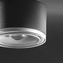 уличный потолочный светильник с широким углом 60°, создаёт равномерное освещение поверхностей