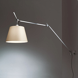 0778010A Artemide Tolomeo настенный светильник с поворотным абажуром на длинном кронштейне