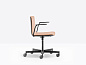 Noa Мягкое офисное кресло с 5-спицевым основанием и подлокотниками Pedrali PID554527