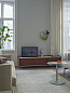 83706 Muuto Enfold Буфет 45x186 см, промасленный дуб / темно-красный — фото 2