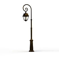 Avenue 2 N° 8; Clear glass Built-in LED 2700°K warm white 13W; Gold patina
