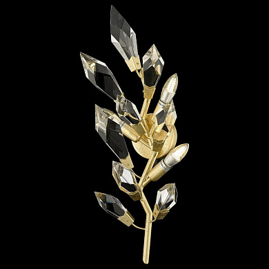 настенное бра с позолоченным основанием и декоративными хрустальными листьями