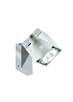 настенное бра с золотистым основанием и декоративными листьями