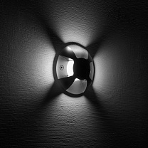 встраиваемый в стену уличный светильник с четырьмя направленными лучами, подходит для архитектурных фасадов