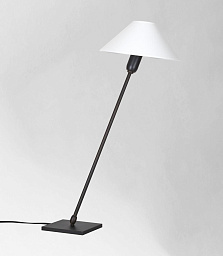 TANIS 2 Davidts lighting Tanis настольная лампа с коническим абажуром на тонкой стойке