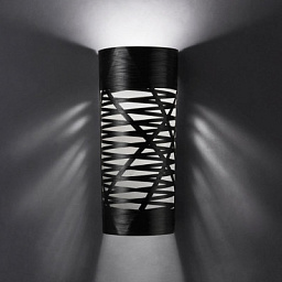 FN182005_10 Foscarini Tress настенный светильник цилиндрической формы с прорезным корпусом белого цвета