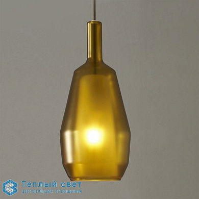 подвесной светильник с вытянутым стеклянным плафоном янтарного оттенка