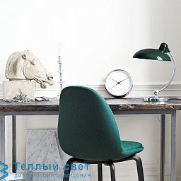 62701706 Fritz Hansen Kaiser Idell настольная лампа с полусферическим плафоном на изогнутой стойке