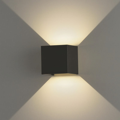 уличный настенный светильник с двойным свечением черный IP54