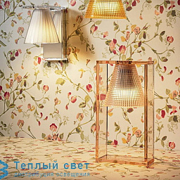09135RO Kartell Light Air настольная лампа с розовой рамой и конусным плафоном