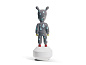 01007284 Lladro The Guest фарфоровая фигурка с крупной головой и животным узором на костюме — фото 1