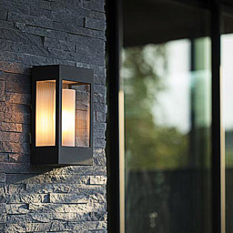 brick-roger-pradier-wall fittings Roger Pradier Brick настенный уличный светильник с прямоугольным корпусом и матовым стеклом