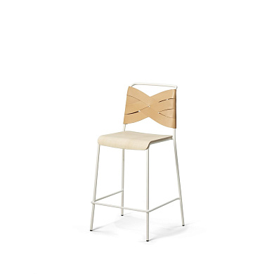 2497-8100 Torso Design House Stockholm Барный стул с металлическим каркасом и деревянным сиденьем светлого тона