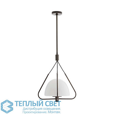 подвесной светильник с треугольной рамой и шарообразным стеклянным плафоном