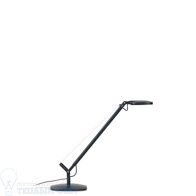 настольная лампа с регулируемым металлическим рычагом и серым корпусом