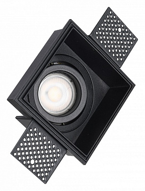 встраиваемый потолочный светильник квадратного формата черного цвета