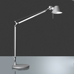 A0151W00 Artemide Tolomeo настольная лампа с подвижной конструкцией и направленным светом