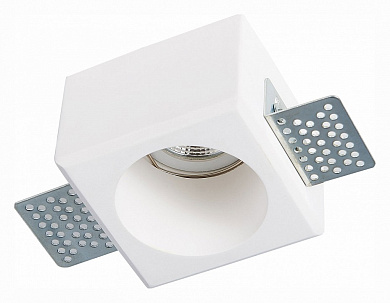 встраиваемый потолочный светильник квадратной формы из гипса