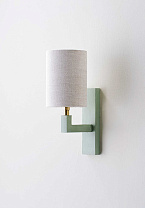 Matcha shown with 3.5 Top hat in Natural Linen with Gold Lining