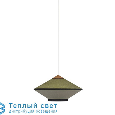 подвесной светильник в форме усечённого конуса с тканевым абажуром на тросе