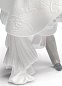 Фарфоровая статуэтка жениха с невестой на руках The Happiest Day Lladro 01009210 — фото 3