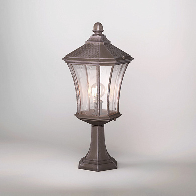 уличный парковый фонарь на стойке с прозрачным стеклянным плафоном