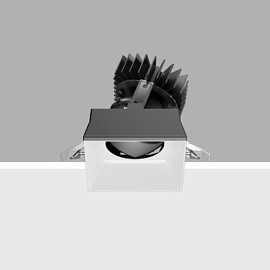 Встраиваемый в потолок светильник Laser-Blade-XL Adjustable iGuzzini