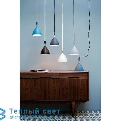 подвесной светильник с группой конических плафонов разной высоты