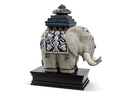 1001937 Lladro The Spirit Of India фарфоровая фигурка слона на декоративной подставке