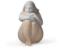 1018047 Lladro Sun Girl фарфоровая статуэтка девушки, сидящей с коленями, подтянутыми к груди