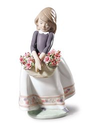 Фарфоровая статуэтка девочки с гвоздиками May Flowers Lladro, специальная версия 01009178