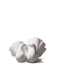 Фарфоровая статуэтка пары голубей Couple of Doves Lladro 01001169