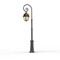 Avenue 2 N° 8; Opal PMMA Built-in LED 2700°K warm white 13W; Tinted lacquered brass