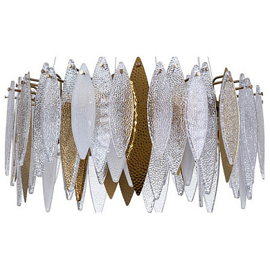 подвесной светильник с множеством стеклянных подвесов в форме лепестков золота и серебра