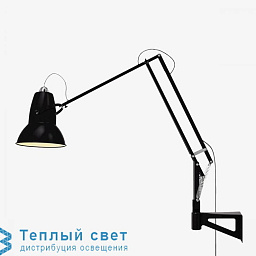 потолочный светильник с несколькими цилиндрическими источниками света