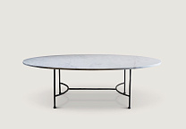 Carbon shown with Calacatta Primavera
