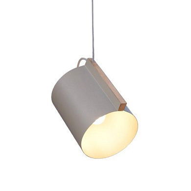 подвесной светильник с наклонным цилиндрическим плафоном из металла