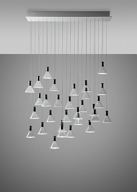 подвесной светильник с алюминиевой структурой и каскадным размещением