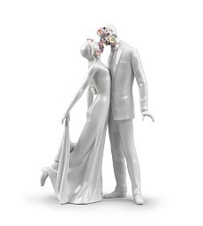 Фарфоровая скульптура целующейся пары в цветах Love I Lladro 01007231