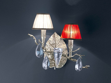 настенный светильник с двумя плафонами и хрустальными элементами