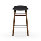 602788 Normann Copenhagen Form Барный стул с основанием из ореха, 65 см, черный — фото 3