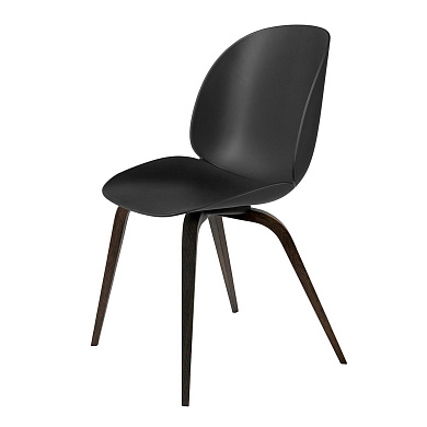 10024324 GUBI The GamFratesi Collection Beetle Обеденный стул Beetle без обивки, деревянная основа, копчёный дуб, чёрный