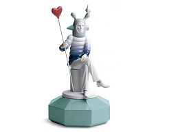 01007252 Lladro The Fantasy фарфоровая фигурка человека с мечом на подставке