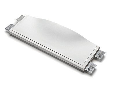 настенный светильник вытянутого прямоугольного корпуса с плавно изогнутой панелью