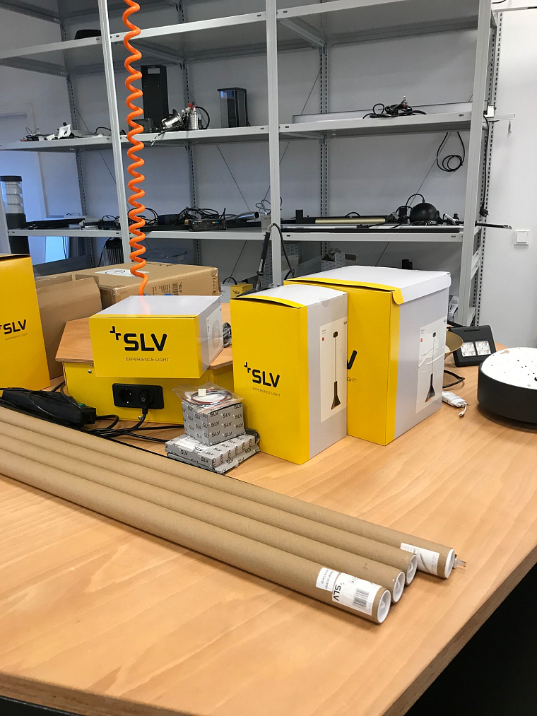 Учебный центр и зоны шоурума фабрики SLV в Германии — фото 38