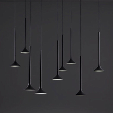 подвесная люстра с девятью плафонами черного цвета